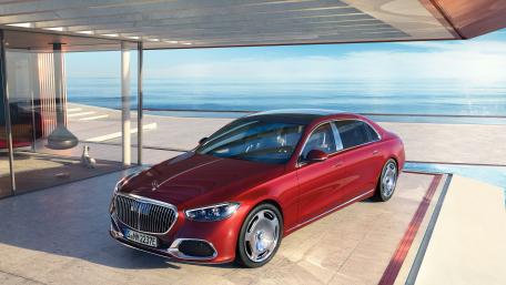 Sleek Elegance of Mercedes Maybach S 580 wallpaper
