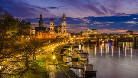 Dresden in the Evening wallpaper