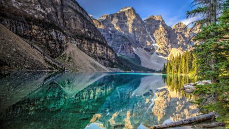 Moraine Lake reflected the Ten Peaks wallpaper