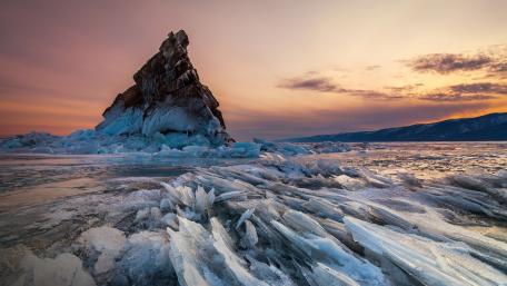 Elenka Island (Lake Baikal) wallpaper