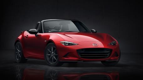 Stylish Mazda MX-5 in Bold Red Finish wallpaper