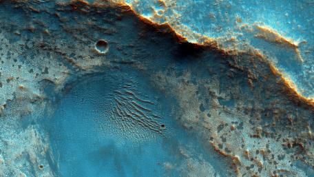 Mars Surface in Stunning Detail 4K Wallpaper wallpaper