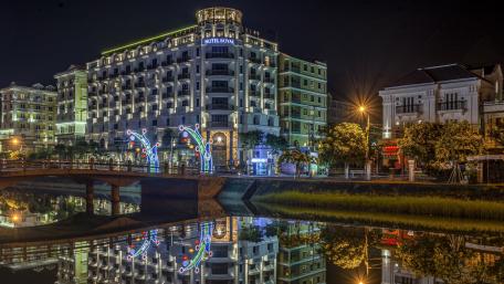 City Nights Reflected in Serenity wallpaper