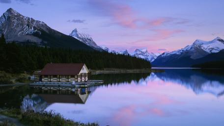 Maligne Lake wallpaper
