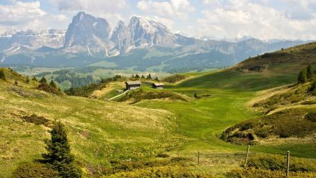 Seiser Alm in the distence wallpaper