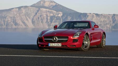 Mercedes-Benz SLS AMG wallpaper