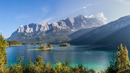 Serene Mountain Lake View wallpaper