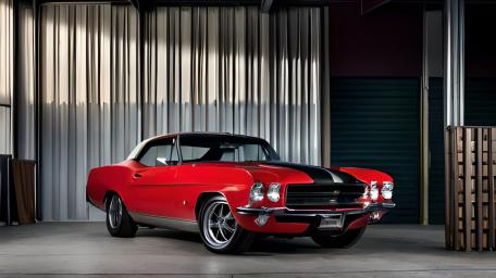 Classic Car Elegance in Vintage Style wallpaper