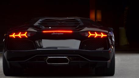 Sleek Lamborghini Rear View in Stunning 4K Resolution wallpaper