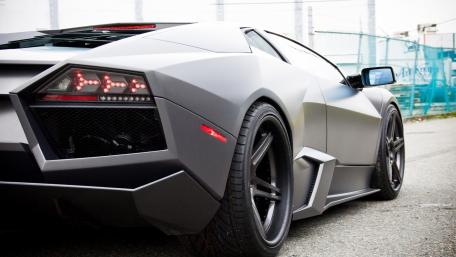 Sleek and Stunning Lamborghini Wallpaper wallpaper