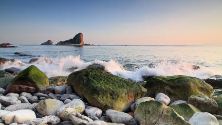 Serene Coastal Landscape at Sunset wallpaper