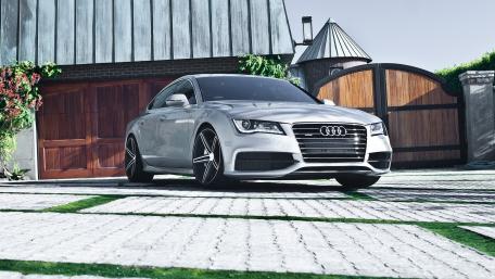 Sleek Audi A7 in Elegant Setting wallpaper
