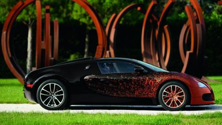Sleek Elegance of the Bugatti Veyron Grand Sport wallpaper