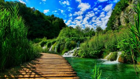Plitvice Lakes National Park wallpaper
