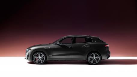 Sleek Maserati Levante Wallpaper for Luxury Car Enthusiasts wallpaper