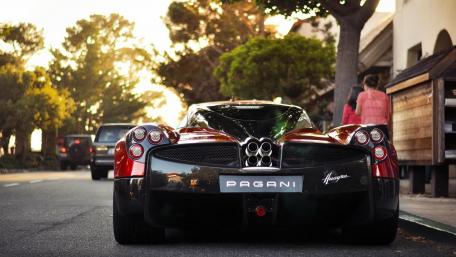 Dreamy Ride of the Pagani Huayra wallpaper