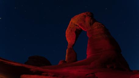 Delicate Arch night wallpaper