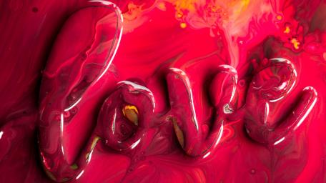 Passionate Love in Vivid Red Shades wallpaper