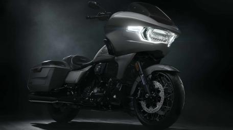 Sleek Elegance of the Harley-Davidson CVO Road Glide wallpaper
