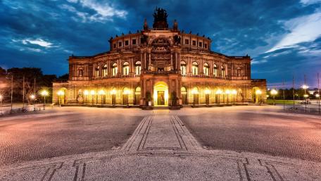 Semperoper Dresden wallpaper