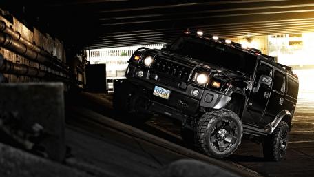 Bold Hummer H2 Adventure Wallpaper wallpaper