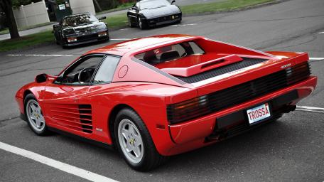 Vintage Ferrari Testarossa in Stunning Red Finish wallpaper