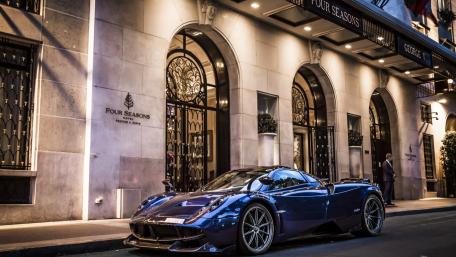 Luxury Pagani Huayra Outside Four Seasons Hotel wallpaper