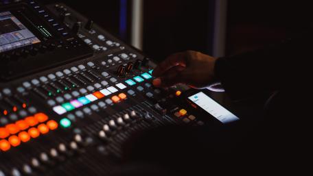 DJ Bliss in Action wallpaper