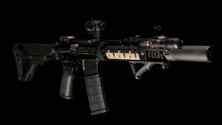 Tactical Precision: Modern Weaponry Focus in Detail wallpaper