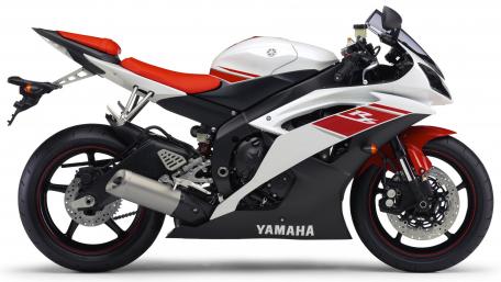 Sleek Yamaha Motorcycle Wallpaper Design wallpaper