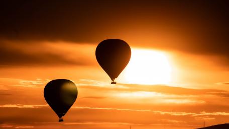 Soaring Balloons at Sunset wallpaper