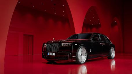 Sleek Elegance of the Rolls-Royce Phantom Luxury wallpaper
