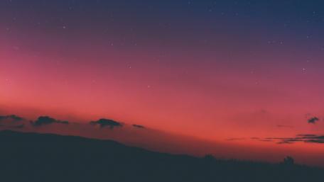 Dreamy Pink Sky at Night wallpaper