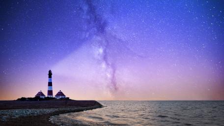 Guiding Light Under the Stars wallpaper