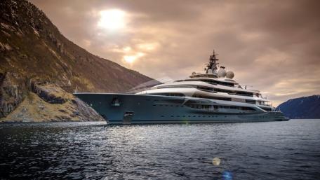 Majestic Superyacht Docked in Serene Waters wallpaper