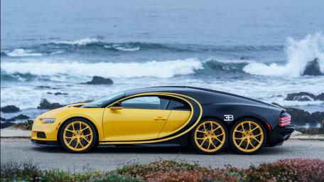 Stunning Black and Yellow Bugatti Wallpaper wallpaper