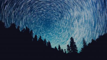 Starry Night Symphony in Motion wallpaper