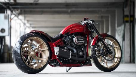 Sleek and Elegant Harley-Davidson Motorcycle Wallpaper wallpaper