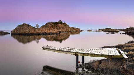 Serenity by the Calm Loch wallpaper