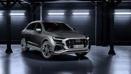 Sleek and Powerful Audi Q8 Wallpaper wallpaper