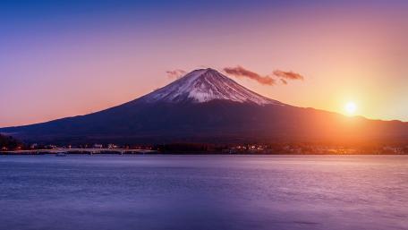 Lake Kawaguchi, Japan wallpaper