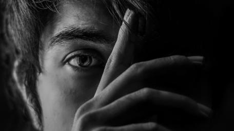 Mysterious Gaze in Monochrome wallpaper