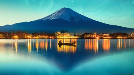Boating on Lake Kawaguchi wallpaper