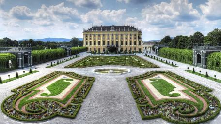 Schönbrunn Palace wallpaper