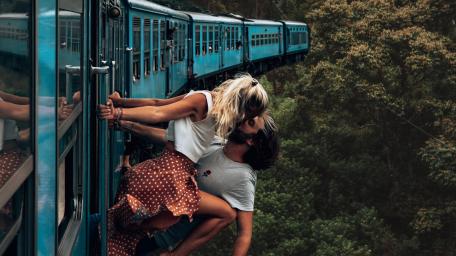 Dangerous kissing wallpaper