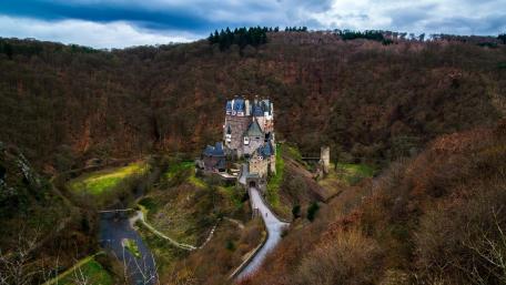 Eltz castle wallpaper