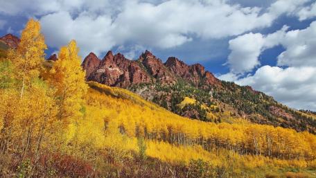 Sievers Mountain South wallpaper