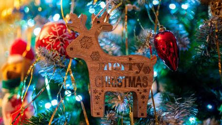 Joyful Christmas Cheer Wallpaper wallpaper
