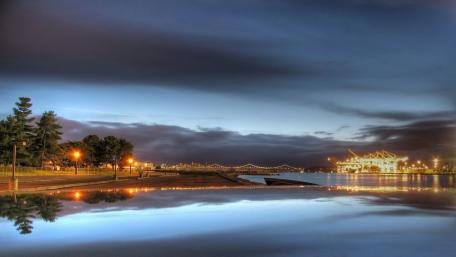 Serene Dawn Over the Cityscape wallpaper