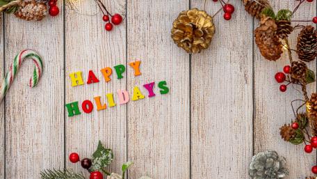 Festive Cheer on Rustic Planks wallpaper